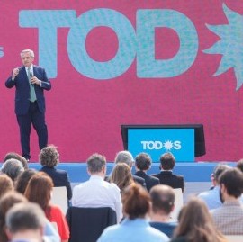 "Acto Federal" en Tecnópolis: Fernández instó a trabajar para que la Argentina "se ponga de pie"