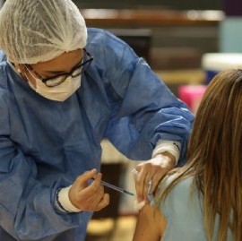 Este miércoles comenzó la distribución de casi 1,5 millón de vacunas entre Sputnik V y AstraZeneca